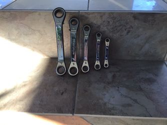 Ratcheting Box Wrenches (Set Of Five)