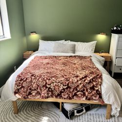 Wooden Queen Bed Frame And Mattress