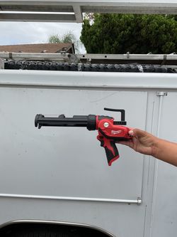 Milwaukee Cordless Caulk Gun tool only