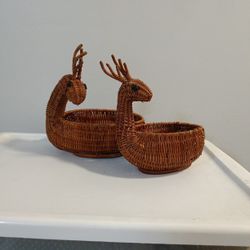 Deer wicker baskets (Set of two)