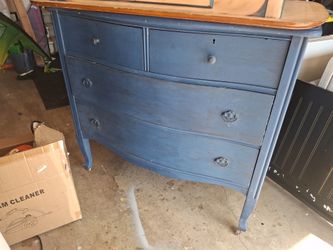 Mid  Century Modern Dresser, perfect for refinish or flip