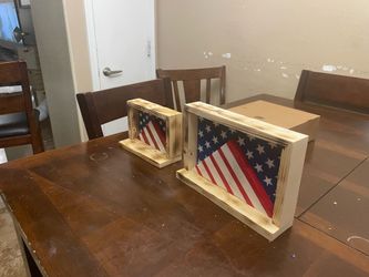American wooden decor