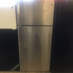 GE Stainless Steel Top Freezer Standard Fridge 