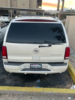 2004 Cadillac Escalade