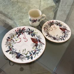 Lenox Bone China Winter Greetings 27 Pieces