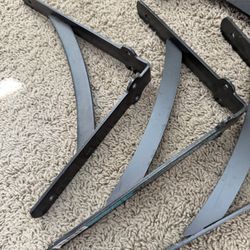 Shelf brackets