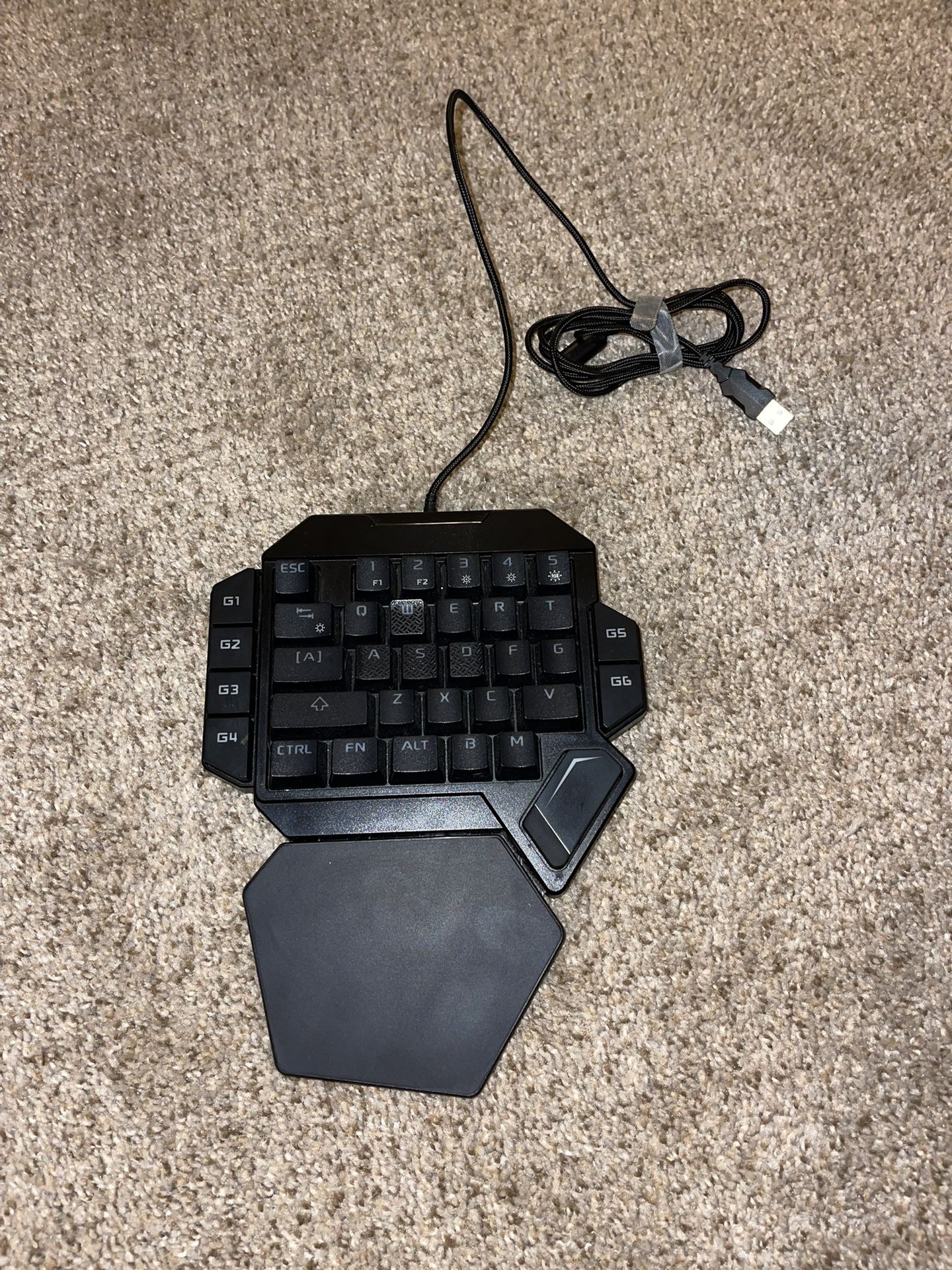 MIRACLE SNAIL: CABLE MECHANICAL KEYBOARD MODEL NAME: K50