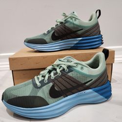 Nike LUNAR Roam 