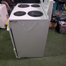 Electric stove like new never used
