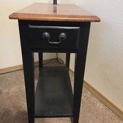 Small Table With Lamp