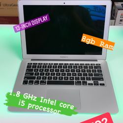 *Pre-Owned* MacBook Air 128gb (2017) i5 8gb Ram 13-inch Display ***Great Condition***
