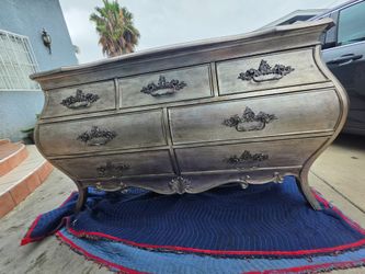 Sanctuary dresser
