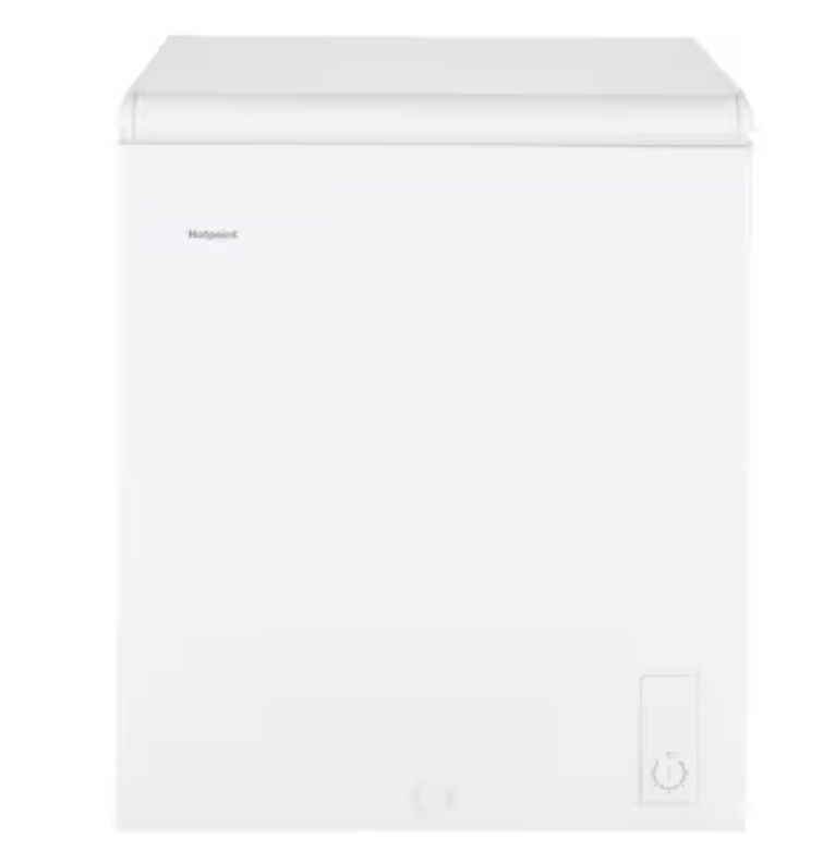 Hotpoint 4.9-cu ft Deep Chest Freezer (White)