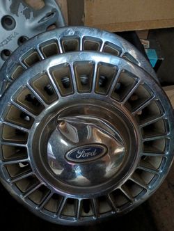 Hubcaps Ford Crown Victoria