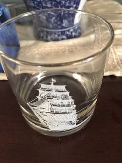 Rock Glass Tumbler Tall Ship Danmark, gold rim. House Art (Sagres II Portugal 2, Kruzenshtern Russia 1, Eagle United States 1, Danmark, Denmark 2)