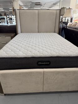 Camas /// Bedroom// Recamaras// DISPONIBLES// in Stock