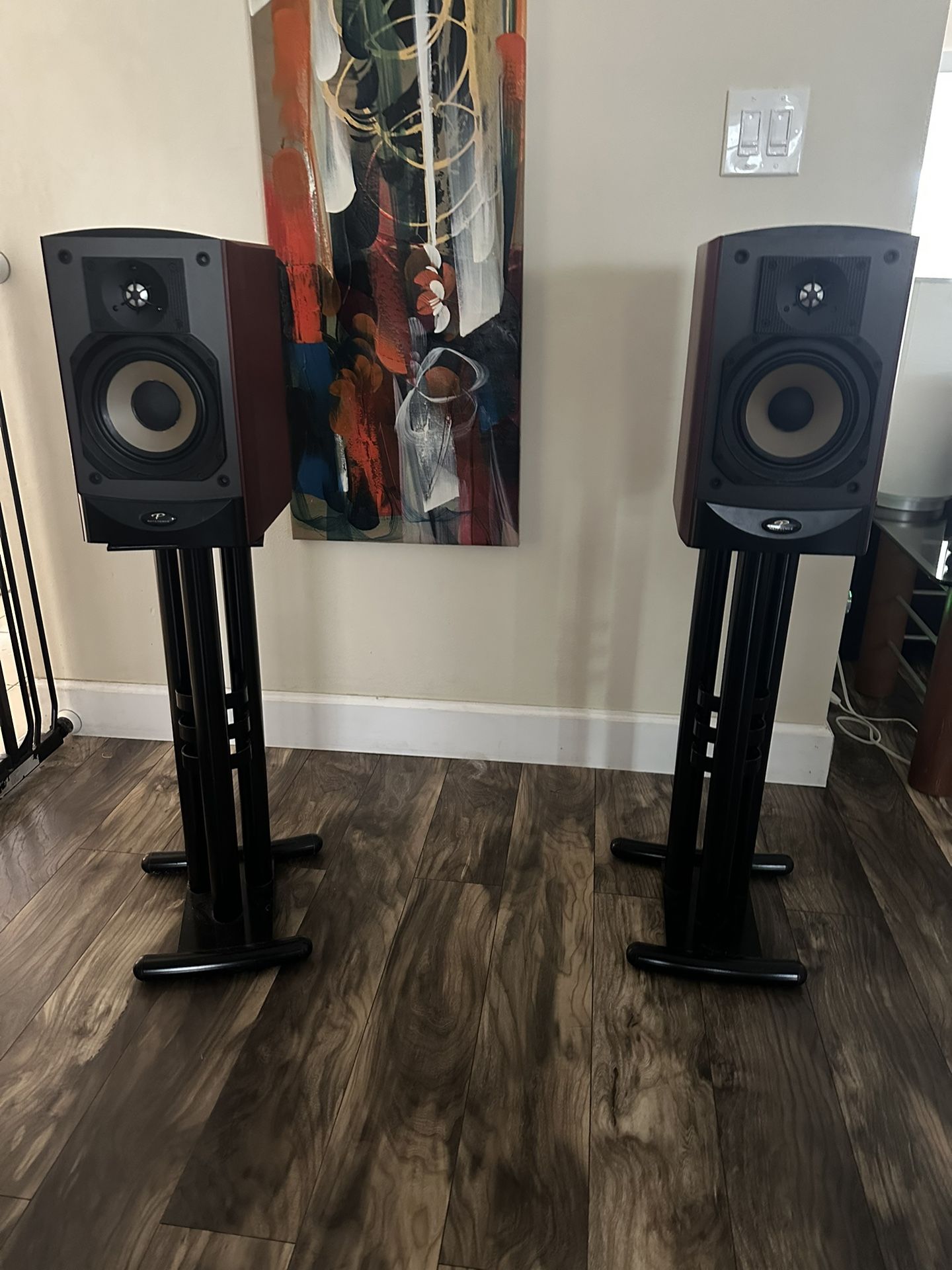 paradigm studio 20 v2