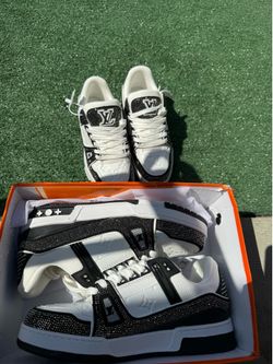Lv Trainers