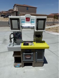 Play Kitchen