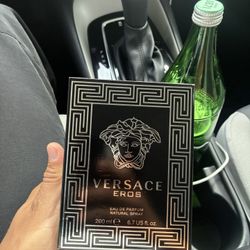 Versace 