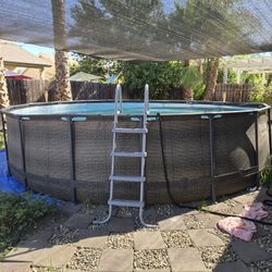 18' Round 52" Deep Sams Club Pool