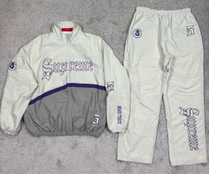 SUPREME SUIT SIZE  S-M-L-XL