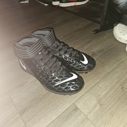 Nike Men's Force Savage Pro II Football Cleats