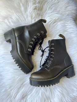 Dr. Martens Leona Boots 8