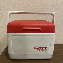 Vintage Gott Tote 6 Quart Cooler