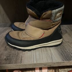 Sorel Boots Whitney II Strap Waterproof Winter Little Kids Size 10 Brown Black. Very light stains on toes see pics 
