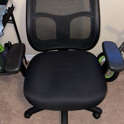 Office Swiveling Chair 