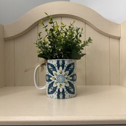 Large Coffee Mug with Faux Greenery 🌿