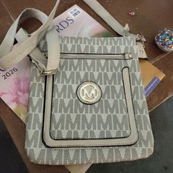 THE  PURSE-    PICK ⛏️ UP ONLY