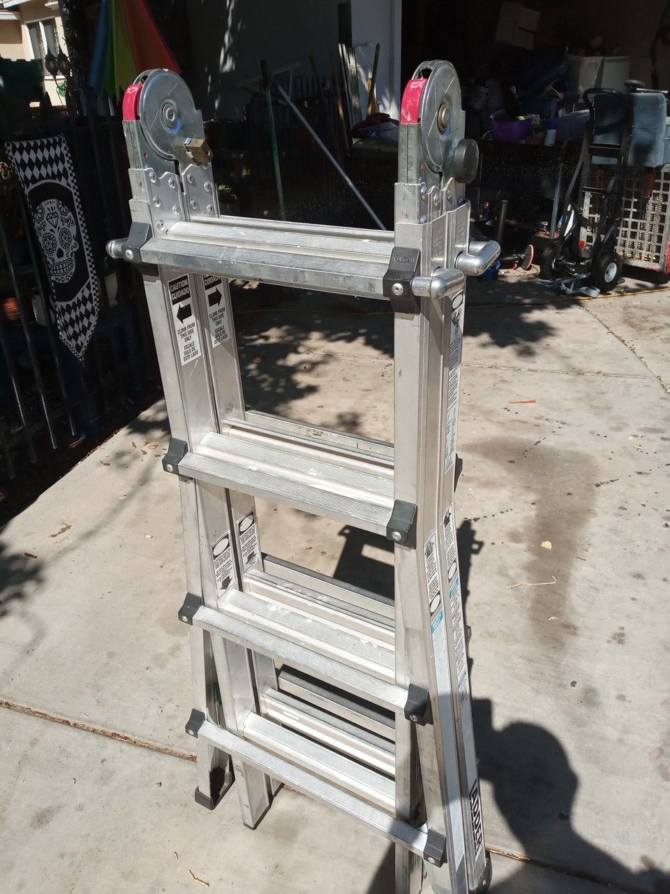 17 ft Vulcan ladder. Fold up multi purpose barely used