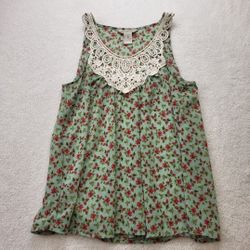 Fun and Flirt Green Floral Tank Top Blouse with Lace Women's Size Medium/M