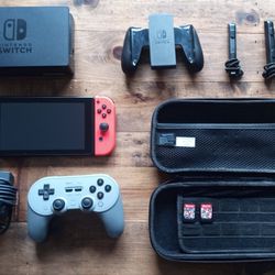 Nintendo Switch + Extras 