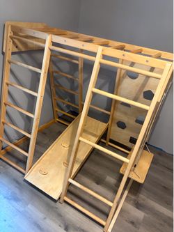 Indoor jungle gym