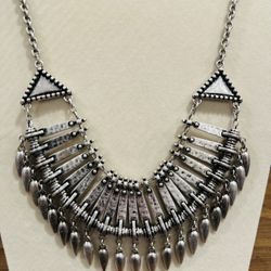 Women’s necklace