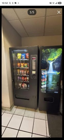 Working Snack and Drink Vending Machines