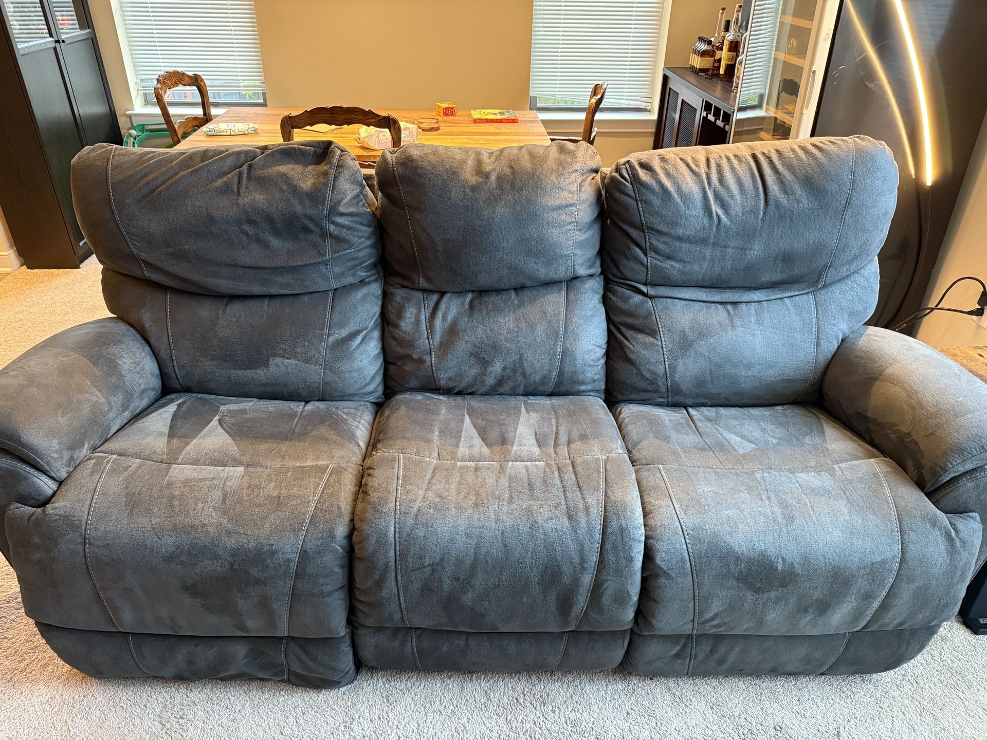 2023 la-Z-Boy Recliner Couch