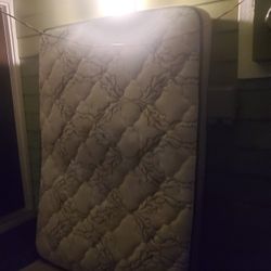Queen Matress