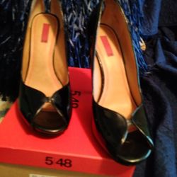 Like New 5/48 Patent Leather Peep Toe Stiletos Sz.9