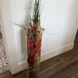 Home Decor - Vase And Faux Plants 