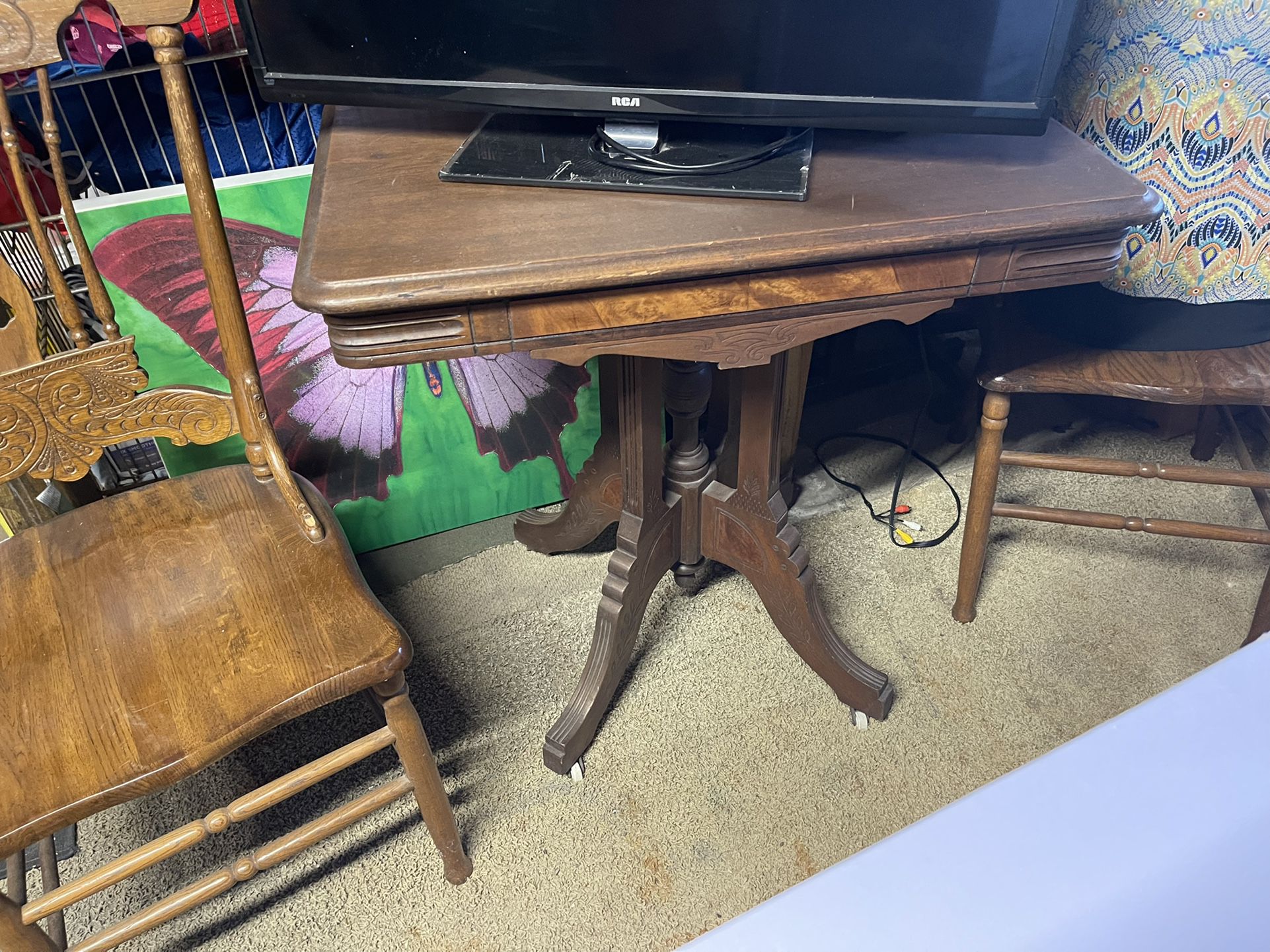 Vintage table 100 with wheels two chairs35 Each