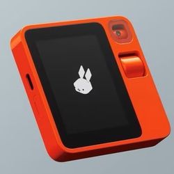 Rabbit R1: Compact Al Assistant | In Hand