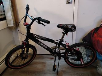 18-in Kent abyss boys freestyle BMX bike