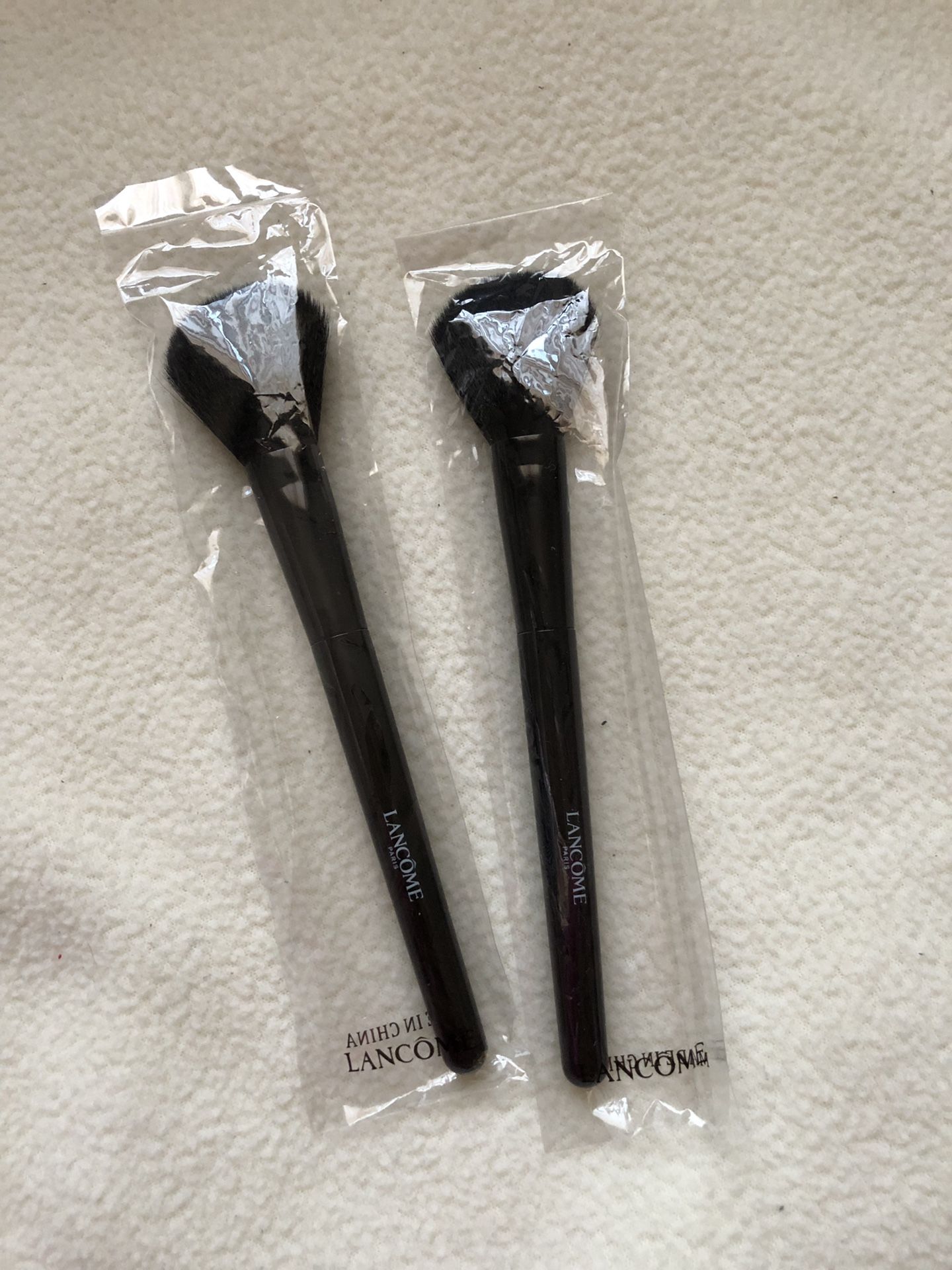 2X Lancôme Makeup Brush