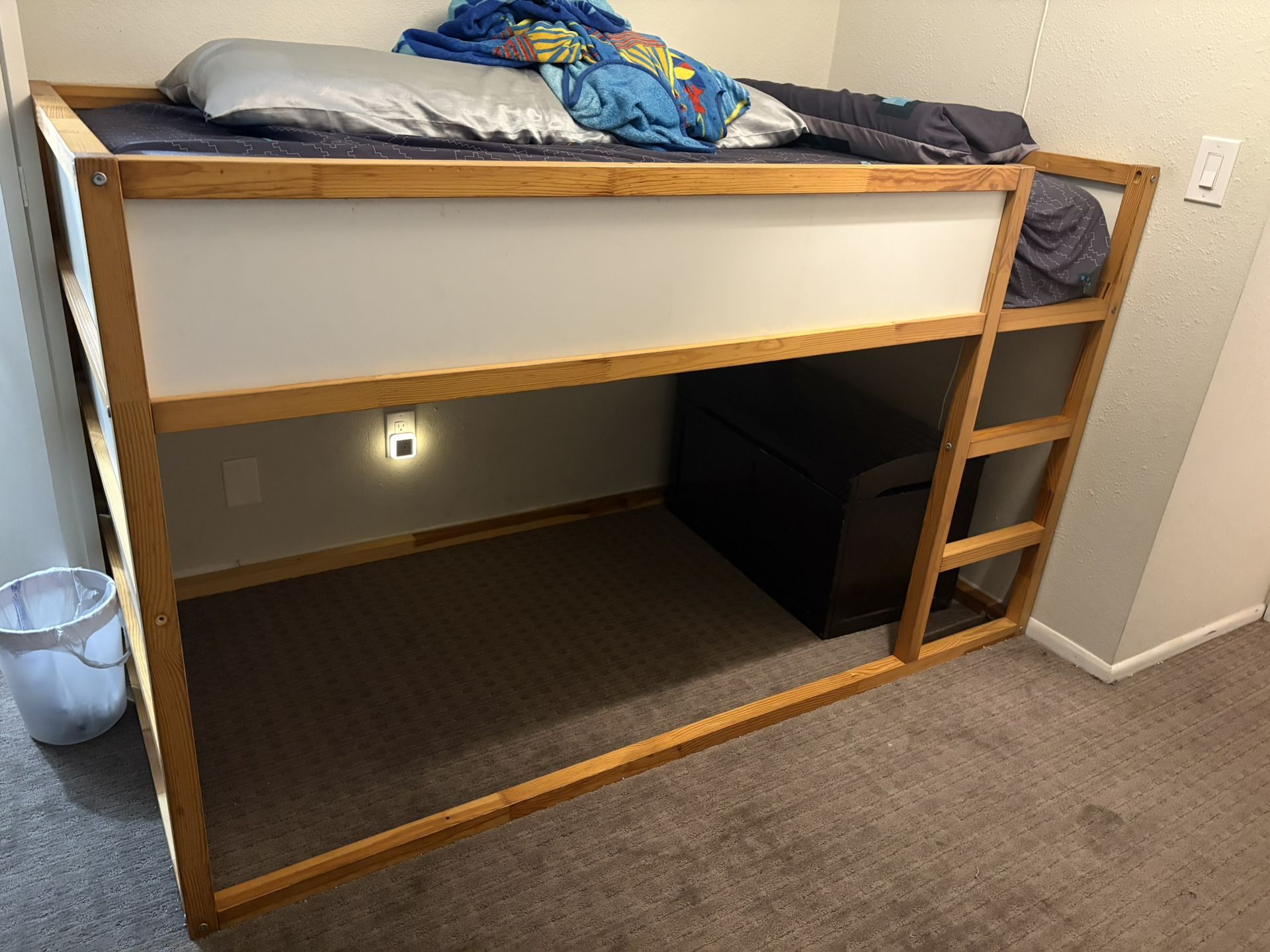Twin Bed