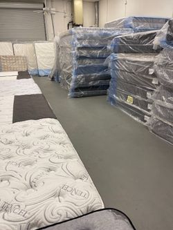 Latex Memory Foam Hybrid Mattresses and Boxspring FULL