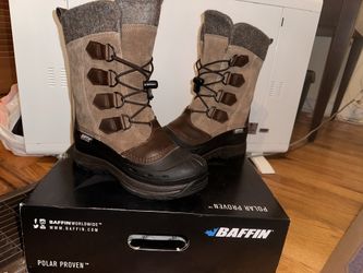 Women’s Boots Size 8